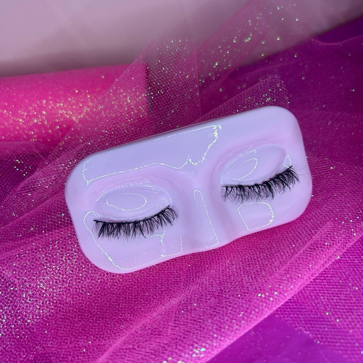 Bottoms Custom Strip Eyelash